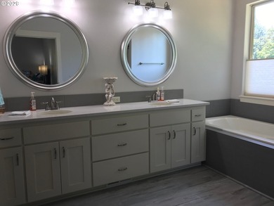 Well maintained single story home located directly across from on Orchard Hills Country Club in Washington - for sale on GolfHomes.com, golf home, golf lot