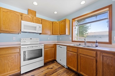 Welcome to 839 S Meadowlark Lane. Located within the golf course on Othello Golf Club in Washington - for sale on GolfHomes.com, golf home, golf lot