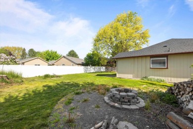 Welcome to 839 S Meadowlark Lane. Located within the golf course on Othello Golf Club in Washington - for sale on GolfHomes.com, golf home, golf lot