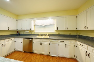 A shore thing- Lakefront Living in the Heart of Heber Springs! on Thunderbird Country Club in Arkansas - for sale on GolfHomes.com, golf home, golf lot