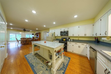 A shore thing- Lakefront Living in the Heart of Heber Springs! on Thunderbird Country Club in Arkansas - for sale on GolfHomes.com, golf home, golf lot