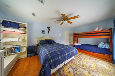 A shore thing- Lakefront Living in the Heart of Heber Springs! on Thunderbird Country Club in Arkansas - for sale on GolfHomes.com, golf home, golf lot