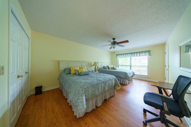 A shore thing- Lakefront Living in the Heart of Heber Springs! on Thunderbird Country Club in Arkansas - for sale on GolfHomes.com, golf home, golf lot