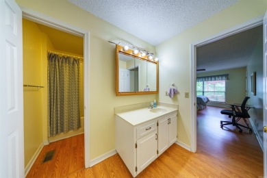 A shore thing- Lakefront Living in the Heart of Heber Springs! on Thunderbird Country Club in Arkansas - for sale on GolfHomes.com, golf home, golf lot