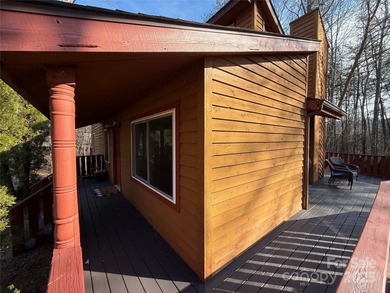 Located in the prestigious Rumbling Bald on Lake Lure, this on Rumbling Bald Resort on Lake Lure in North Carolina - for sale on GolfHomes.com, golf home, golf lot