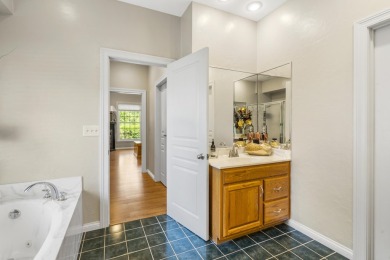 Stunning one-level home on the 18th fairway of Fremont Hills on Fremont Hills Country Club in Missouri - for sale on GolfHomes.com, golf home, golf lot