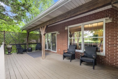 Stunning one-level home on the 18th fairway of Fremont Hills on Fremont Hills Country Club in Missouri - for sale on GolfHomes.com, golf home, golf lot