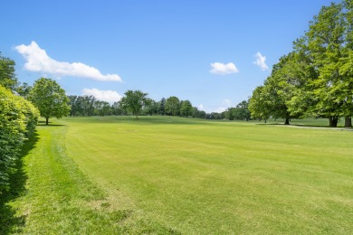 Stunning one-level home on the 18th fairway of Fremont Hills on Fremont Hills Country Club in Missouri - for sale on GolfHomes.com, golf home, golf lot