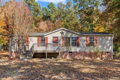 Whether you are looking for a home or investment property, this on Tanglewood Shores Golf Club in Virginia - for sale on GolfHomes.com, golf home, golf lot