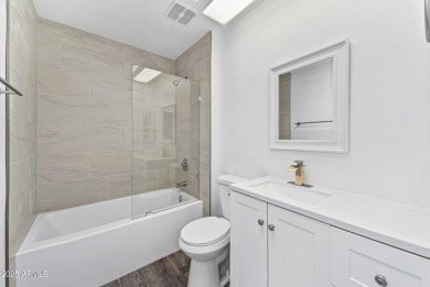 SMOKING DEAL! This beautifully updated 2 bed, 2 bath home with a on Sun City South Golf Course in Arizona - for sale on GolfHomes.com, golf home, golf lot
