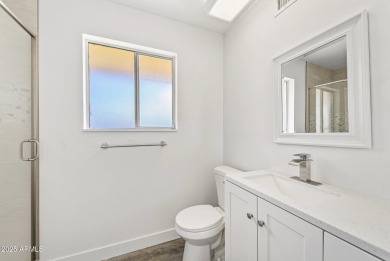 SMOKING DEAL! This beautifully updated 2 bed, 2 bath home with a on Sun City South Golf Course in Arizona - for sale on GolfHomes.com, golf home, golf lot
