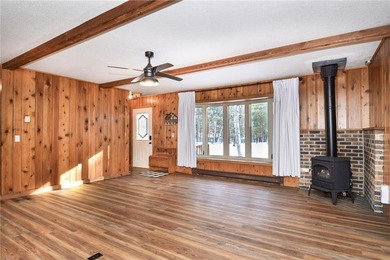 This adorable, updated rambler feels like the perfect Wisconsin on Voyager Village Country Club - Voyager in Wisconsin - for sale on GolfHomes.com, golf home, golf lot