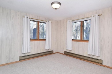 This adorable, updated rambler feels like the perfect Wisconsin on Voyager Village Country Club - Voyager in Wisconsin - for sale on GolfHomes.com, golf home, golf lot