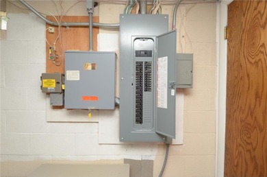 This adorable, updated rambler feels like the perfect Wisconsin on Voyager Village Country Club - Voyager in Wisconsin - for sale on GolfHomes.com, golf home, golf lot