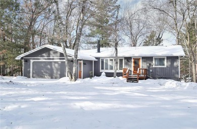 This adorable, updated rambler feels like the perfect Wisconsin on Voyager Village Country Club - Voyager in Wisconsin - for sale on GolfHomes.com, golf home, golf lot