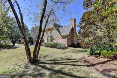 Gorgeous 5 bedroom/4 BATH, 4-SIDE BRICK home with MASTER ON MAIN on Laurel Springs Golf Club in Georgia - for sale on GolfHomes.com, golf home, golf lot