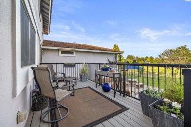 Meadow Springs gem located on the back of the green of #2 at on Meadow Springs Country Club in Washington - for sale on GolfHomes.com, golf home, golf lot