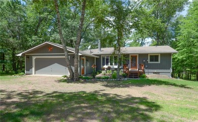 This adorable, updated rambler feels like the perfect Wisconsin on Voyager Village Country Club - Voyager in Wisconsin - for sale on GolfHomes.com, golf home, golf lot