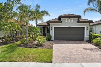Under contract-accepting backup offers. One or more photo(s) has on Sarasota National Golf Club in Florida - for sale on GolfHomes.com, golf home, golf lot