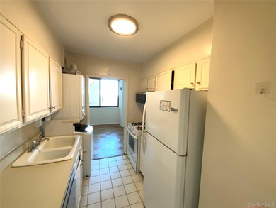 A 'S'pectacular Place To Call Home! Enjoy This 1 Bedroom/1.5 on Towers Country Club in New York - for sale on GolfHomes.com, golf home, golf lot