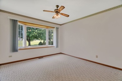 Welcome to this inviting 2-bedroom, 2-bath ranch-style Burton on The Links at Carillon in Illinois - for sale on GolfHomes.com, golf home, golf lot