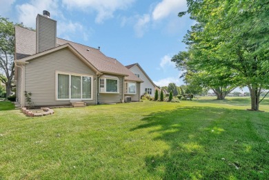 Welcome to this inviting 2-bedroom, 2-bath ranch-style Burton on The Links at Carillon in Illinois - for sale on GolfHomes.com, golf home, golf lot