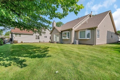 Welcome to this inviting 2-bedroom, 2-bath ranch-style Burton on The Links at Carillon in Illinois - for sale on GolfHomes.com, golf home, golf lot