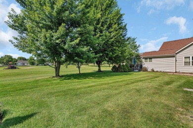 Welcome to this inviting 2-bedroom, 2-bath ranch-style Burton on The Links at Carillon in Illinois - for sale on GolfHomes.com, golf home, golf lot