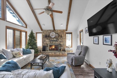 Beautiful contemporary mountain home offering 3 bedrooms, 2 full on Split Rock Resort and Country Club in Pennsylvania - for sale on GolfHomes.com, golf home, golf lot