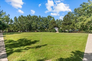JUST WHAT YOU ALL HAVE BEEN WAITING FOR! Located in the MOST on Highland Oaks Golf Course in Alabama - for sale on GolfHomes.com, golf home, golf lot