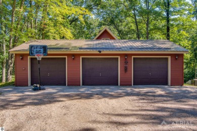 Home near the Dream Golf Course.  Charming 3 bedroom, 1.5 bath on The Dream in Michigan - for sale on GolfHomes.com, golf home, golf lot