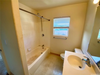 SHORT SALE - Opportunity Knocks!
Spacious 3-bedroom, 2.5-bath on Hoakalei Country Club At Ocean Pointe in Hawaii - for sale on GolfHomes.com, golf home, golf lot