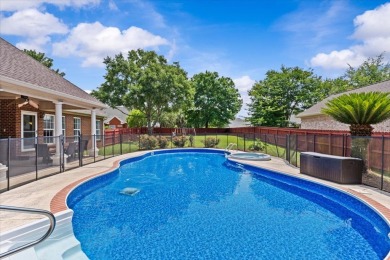 JUST WHAT YOU ALL HAVE BEEN WAITING FOR! Located in the MOST on Highland Oaks Golf Course in Alabama - for sale on GolfHomes.com, golf home, golf lot