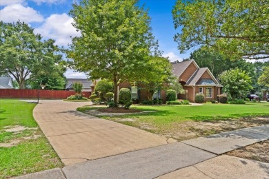 JUST WHAT YOU ALL HAVE BEEN WAITING FOR! Located in the MOST on Highland Oaks Golf Course in Alabama - for sale on GolfHomes.com, golf home, golf lot