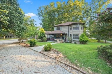 Nice home in desirable Star Point Village, just 1 mile from Star on Dale Hollow Golf Course in Tennessee - for sale on GolfHomes.com, golf home, golf lot