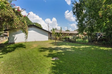 Beautifully updated home offering modern finishes, fresh on Querbes Park Golf Course in Louisiana - for sale on GolfHomes.com, golf home, golf lot