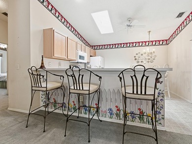 Under contract-accepting backup offers. TURNKEY COLONY VILLA on (pending golf course) in Florida - for sale on GolfHomes.com, golf home, golf lot