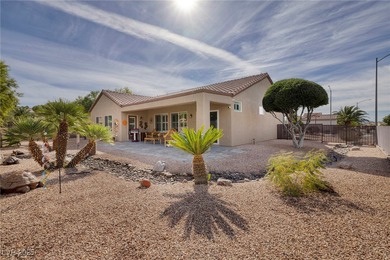 Upgraded and immaculate home on a corner lot in Sun City Anthem! on Revere Golf Club in Nevada - for sale on GolfHomes.com, golf home, golf lot