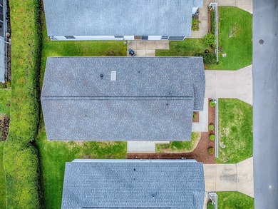 Under contract-accepting backup offers. TURNKEY COLONY VILLA on (pending golf course) in Florida - for sale on GolfHomes.com, golf home, golf lot