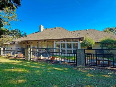 Discover your dream cabin retreat at 10015 Crestridge Drive in on White Bluff Resort - Old Course in Texas - for sale on GolfHomes.com, golf home, golf lot