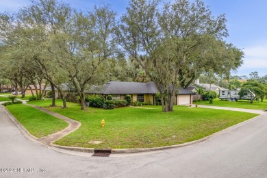 Wait what? No HOA!! I can park a boat or RV, no problem?  Corner on Mill Cove Golf Club in Florida - for sale on GolfHomes.com, golf home, golf lot