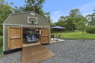 Indian Hills fairway living in a single level home situated on a on Indian Hills Country Club in Arkansas - for sale on GolfHomes.com, golf home, golf lot