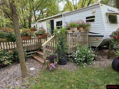 Here is your chance to own your own slice of paradise in South on Minn-Iowa Golf Course in Minnesota - for sale on GolfHomes.com, golf home, golf lot