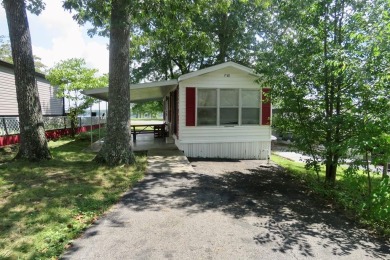 Looking to live on the water?  Here is your chance!  Great on Lake Tansi Village Country Club in Tennessee - for sale on GolfHomes.com, golf home, golf lot