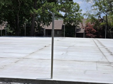 Lovely two-bedroom Condo with brand new carpet upstairs and new on Indian Hills Country Club in Arkansas - for sale on GolfHomes.com, golf home, golf lot