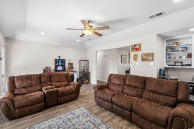 Introducing a meticulously maintained 3-bedroom, 2.5-bath on Diamond Oaks Golf and Country Club in Texas - for sale on GolfHomes.com, golf home, golf lot