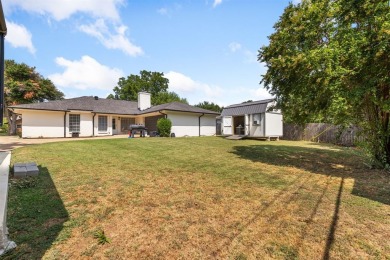 Introducing a meticulously maintained 3-bedroom, 2.5-bath on Diamond Oaks Golf and Country Club in Texas - for sale on GolfHomes.com, golf home, golf lot