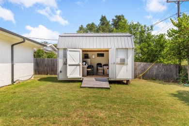 Introducing a meticulously maintained 3-bedroom, 2.5-bath on Diamond Oaks Golf and Country Club in Texas - for sale on GolfHomes.com, golf home, golf lot