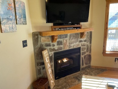 Looking for the perfect vacation retreat for your family to on Ledgestone Country Club and Golf Course in Missouri - for sale on GolfHomes.com, golf home, golf lot