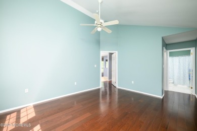 This beautifully maintained, bright, spacious, 2 Bedroom, 2 Bath on Raintree Golf Course in New Jersey - for sale on GolfHomes.com, golf home, golf lot
